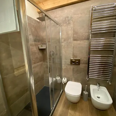 بيت ضيافة Il Falco غاليو